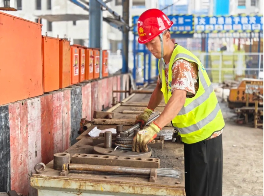 節(jié)日我在崗丨“端午”假期不停工 項目建設(shè)“不打烊”